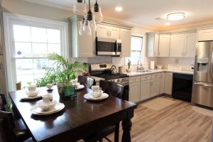 Pretty and bright kitchen