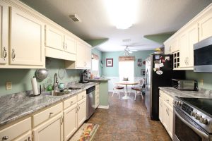 Traditional kitchen, Statesboro, GA