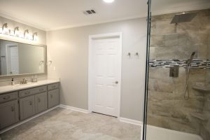 Warm and welcoming spacious master bath, Statesboro, GA