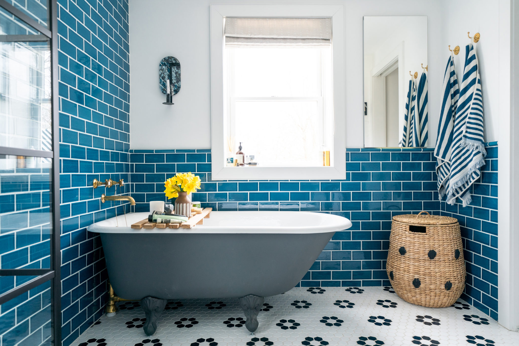 Bright aqua tile bathroom