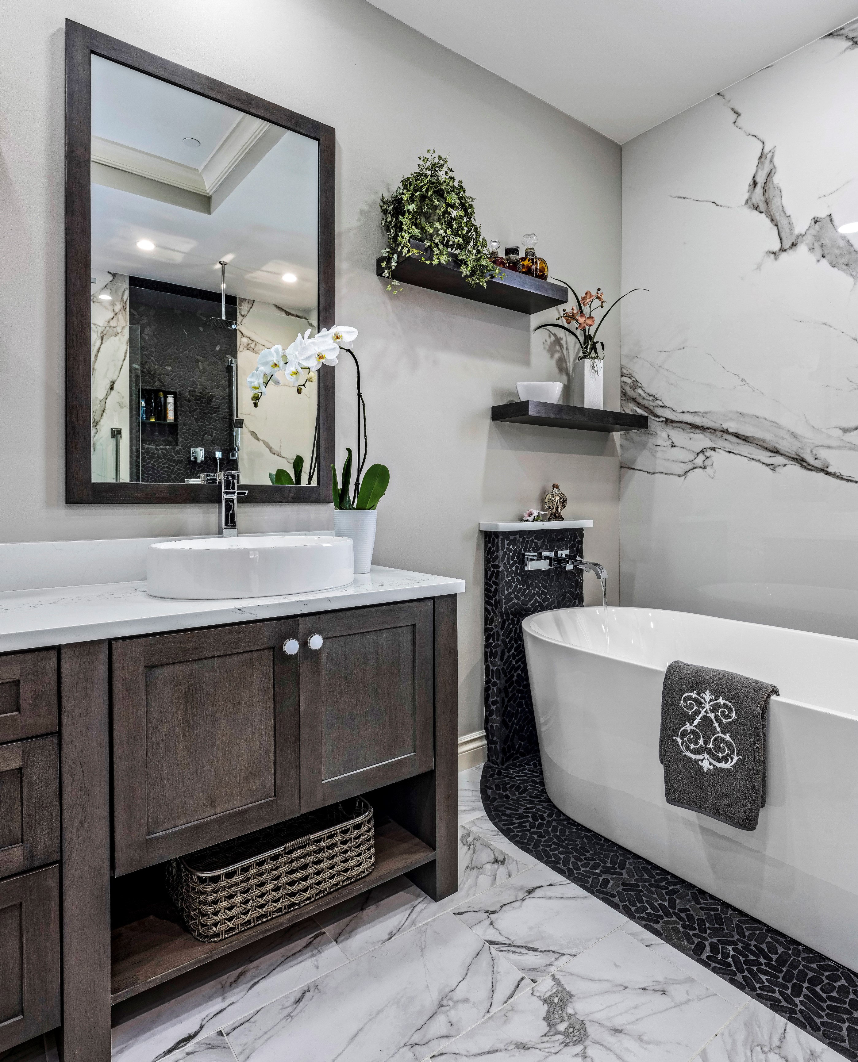 Bathroom Remodel Cost From Dreammaker, Average Cost Of Custom Bathroom Vanity