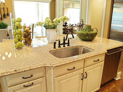 Mountain Green kitchen remodeling, quartzite countertop