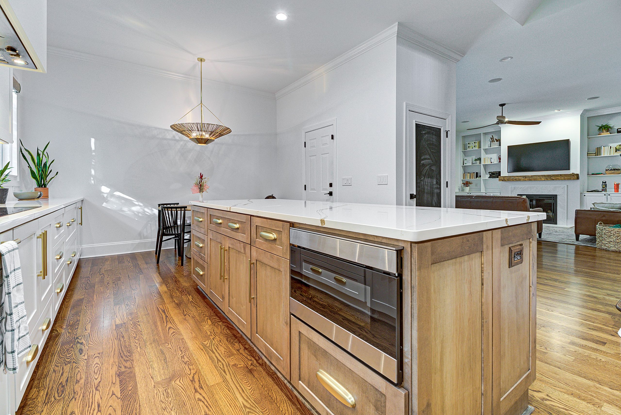 contemporary kitchens white cabinets