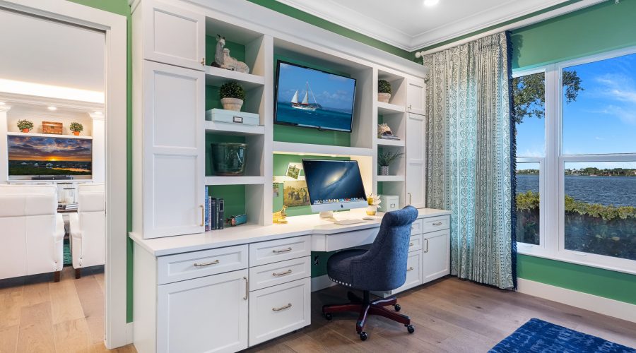 How to Set Up Your First Home Office