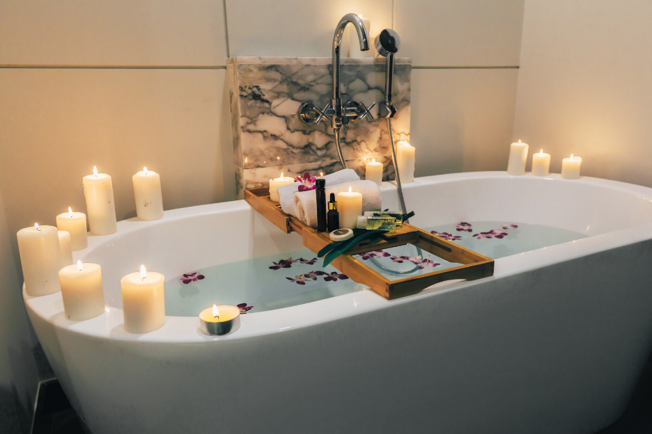 romantic bathtub  Romantic candles, Romantic bath, Romantic bathrooms